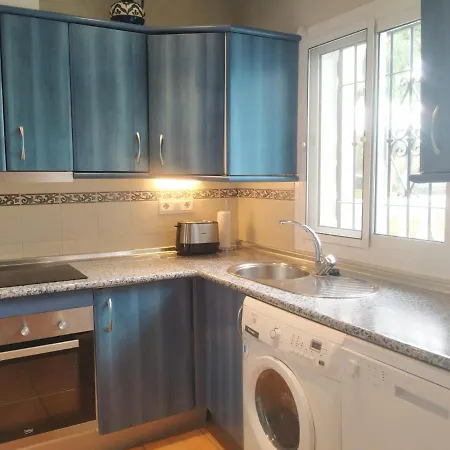Lägenhet Lovely 2 Bedroom In Oasis De Capistrano, Nerja